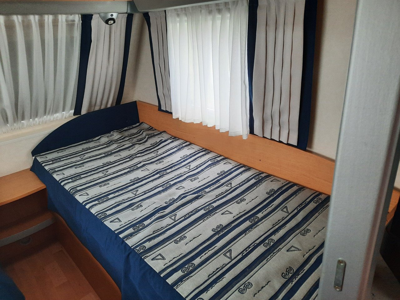 Caravan Knaus Azur 500 met mover vol automaat