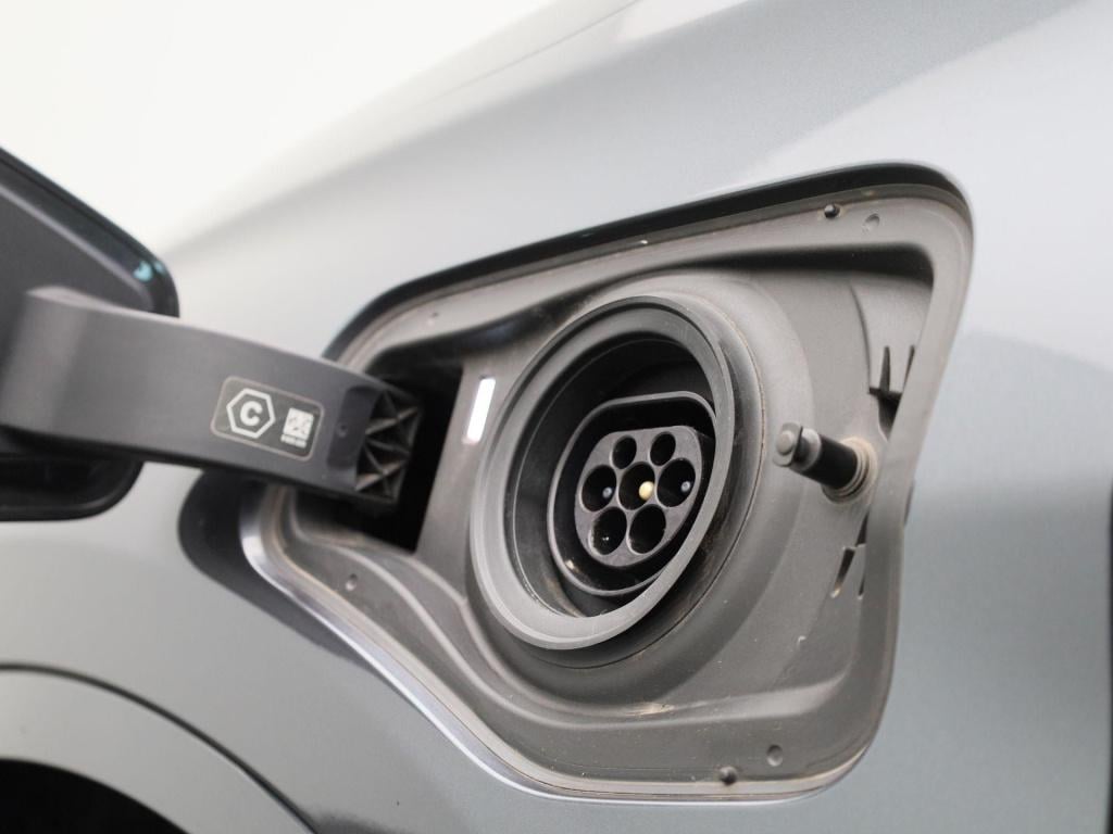 BMW X1 xdrive25e executive | m-sport | panoramadak | harman kardon | sfeerv