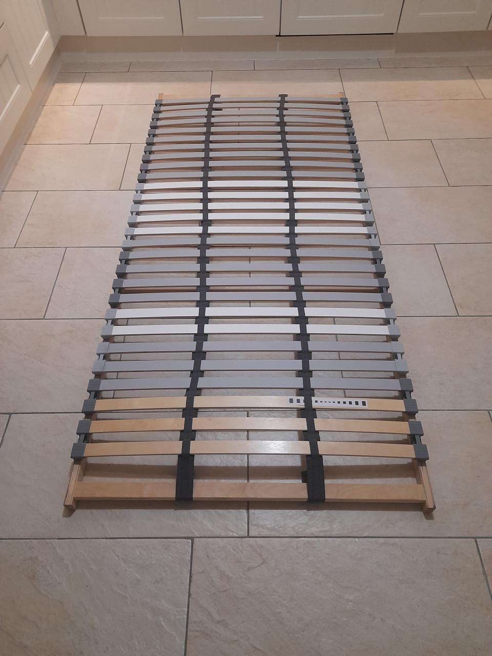 Lattenbodem 90 x200  ( in goede staat )