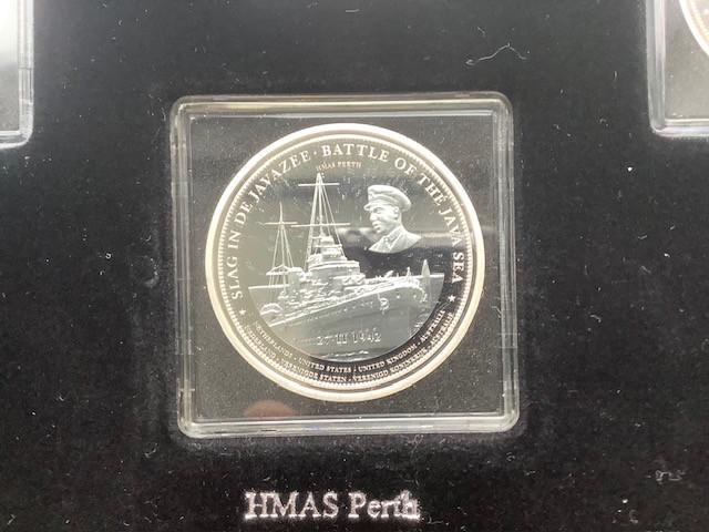 16 penningen Het Koninkrijk der Nederlanden in oorlog.