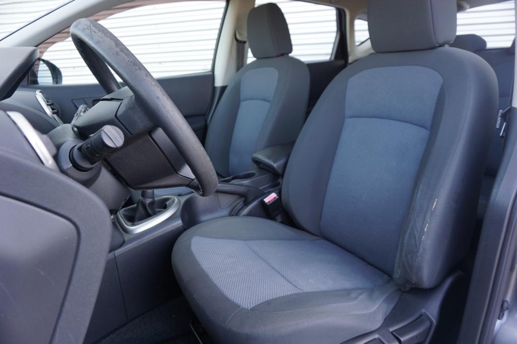 Nissan Qashqai 1.6 visia airco / cruise / elektr. ramen / parkeers. / nap /