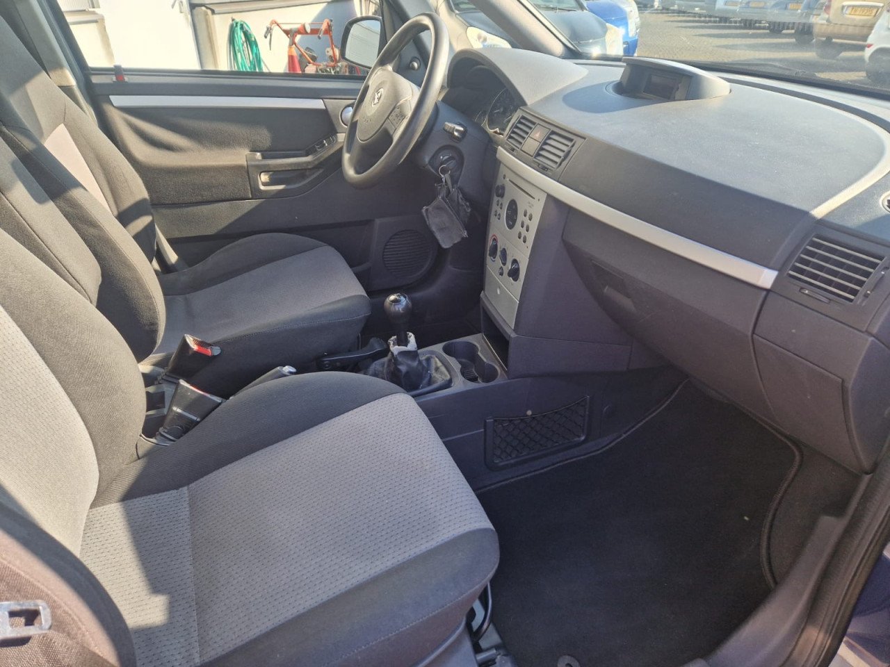 TE KOOP OPEL MERIVA 1.6 ENJOY MET AFNEEMBARE TREKHAAK