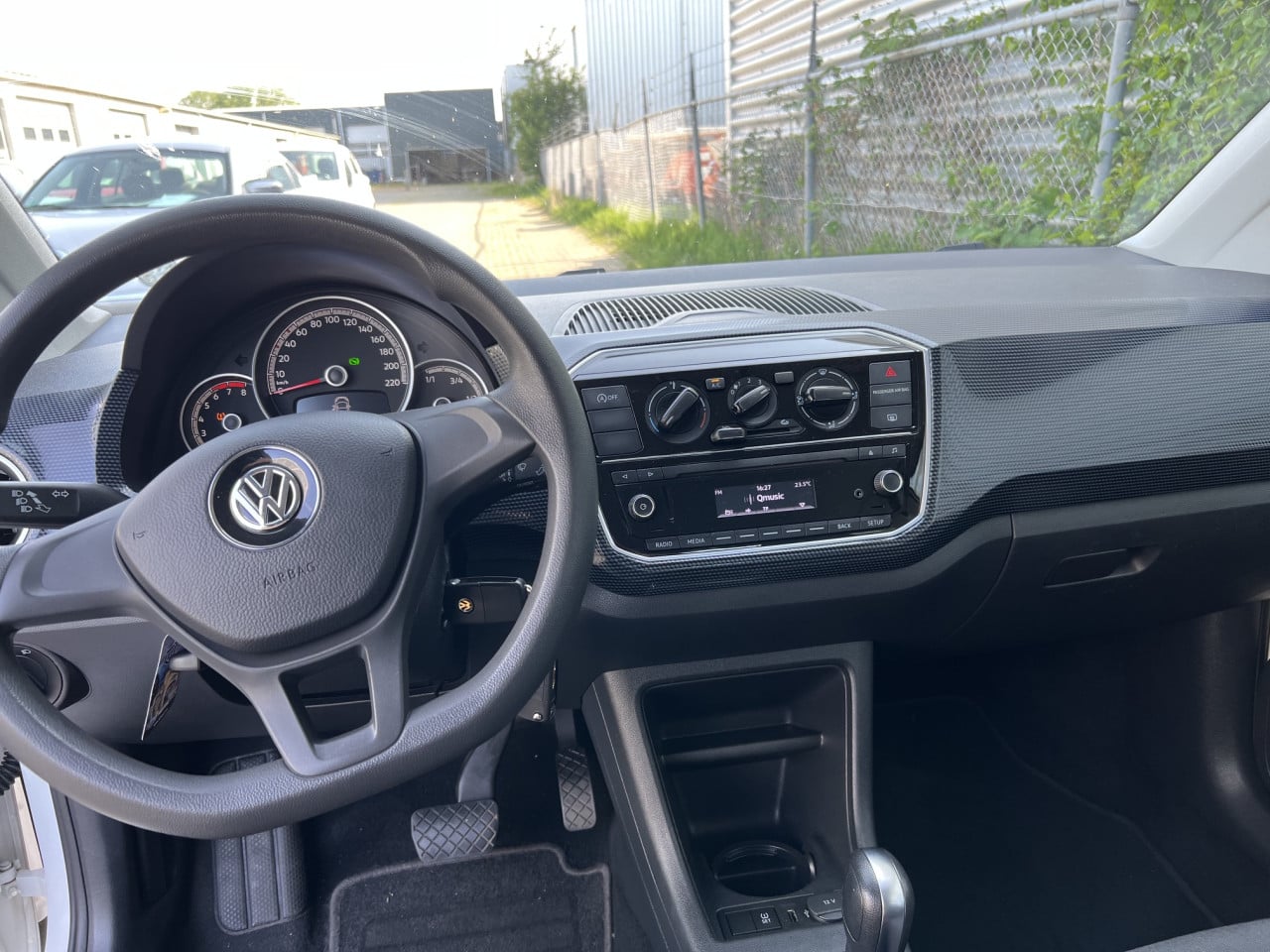 VW UP 2017 Automaat met slechts 67.700 km