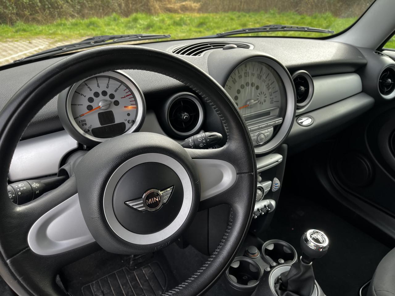 Mini Cooper 1.6 – Slechts 138.000 km – Goed onderhouden