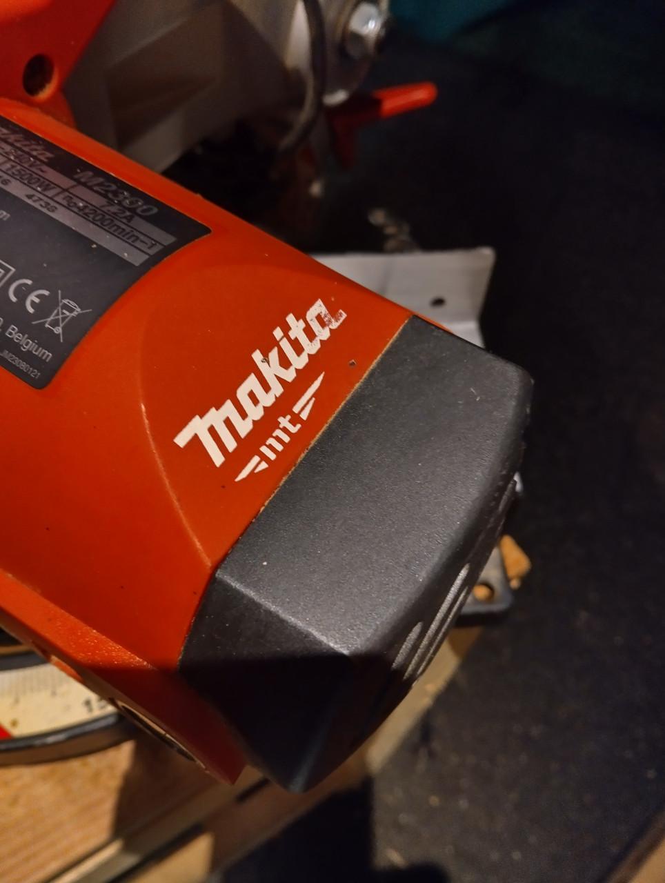 Makita MT afkortzaag