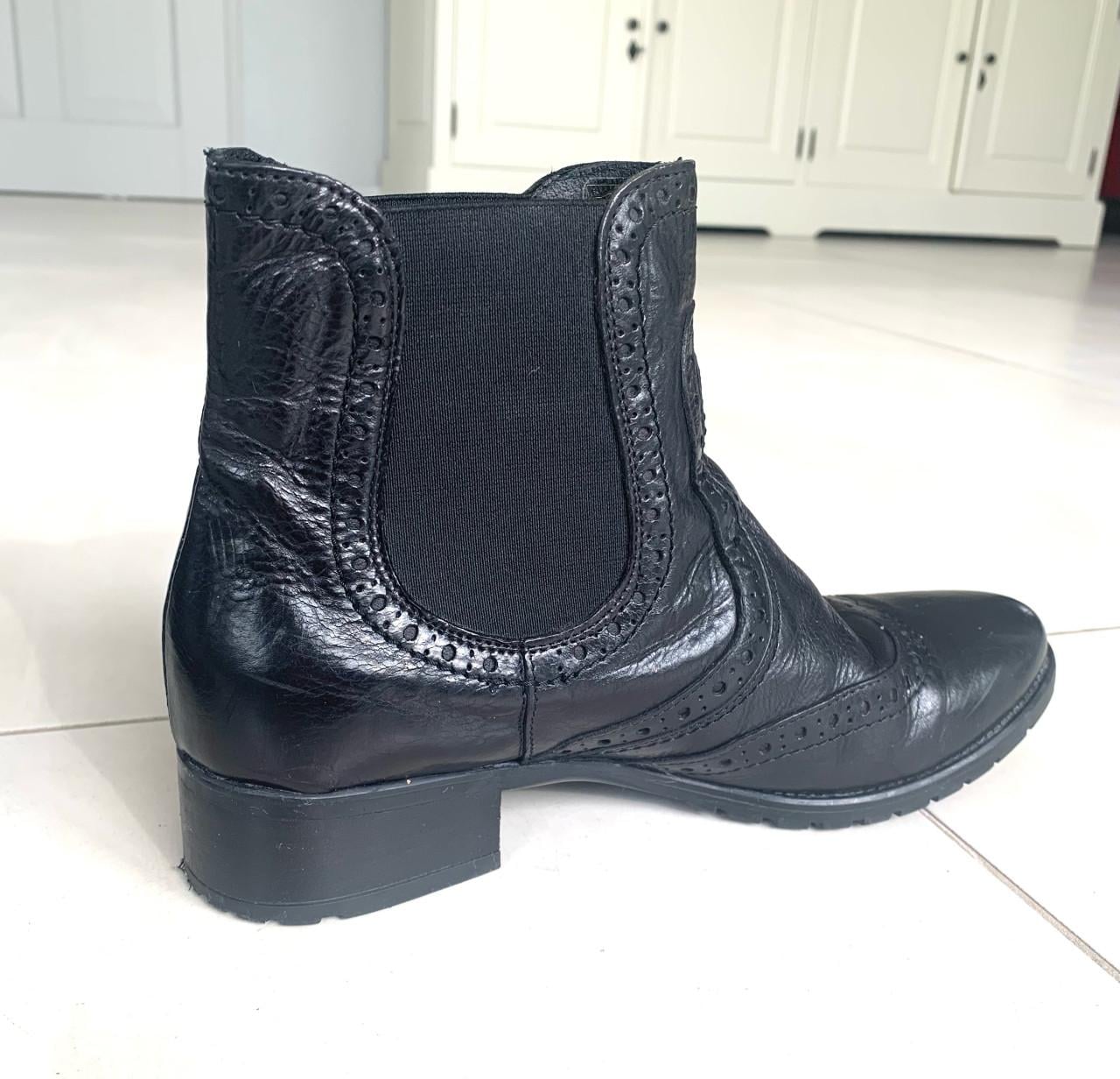 Nette zwarte schoenen/ laarzen