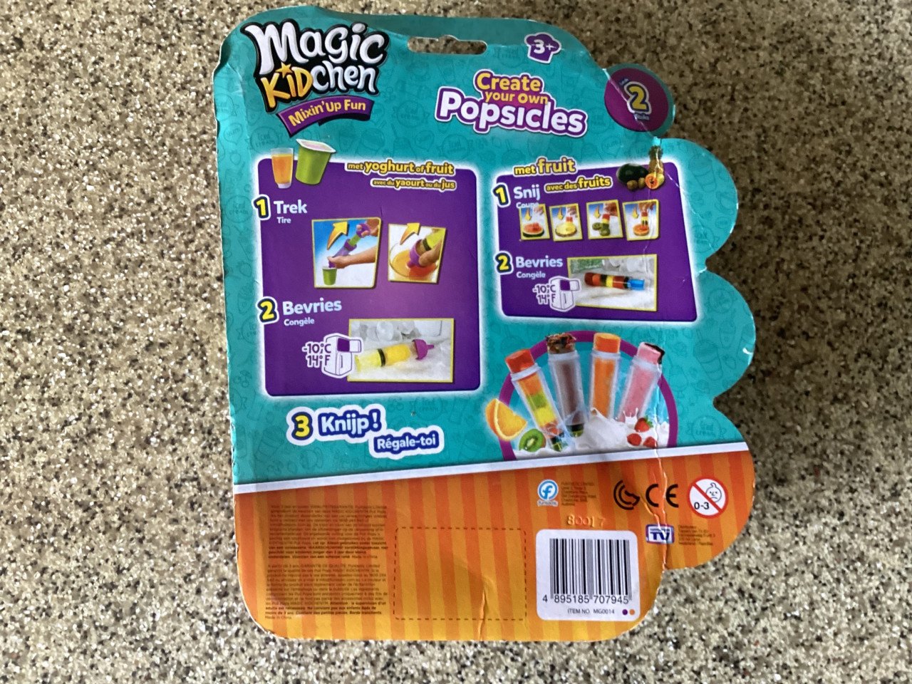 4x Magic Kidchen Pull Pops.         Heerlijk ijsjes maken.