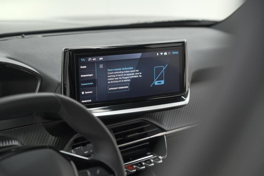 Peugeot 2008 puretech 100 allure | apple carplay | parkeersensoren | climat