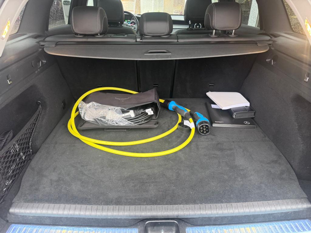 Mercedes-Benz Glc 300e 4matic business solution