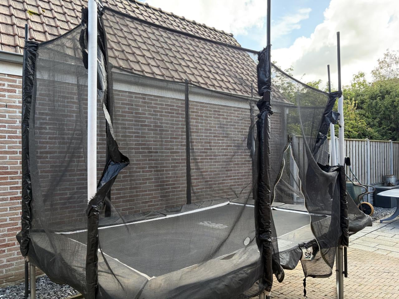 Trampoline