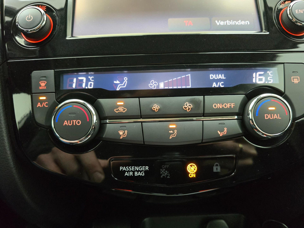 Nissan Qashqai occasion automaat 1.2 connect edition met parkeercamera en p