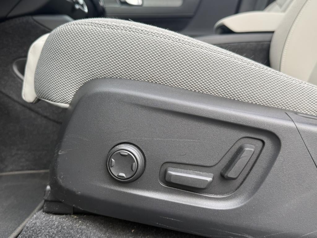 Volvo Ex40 single extended range ultra 82 kwh/252pk| full options !!