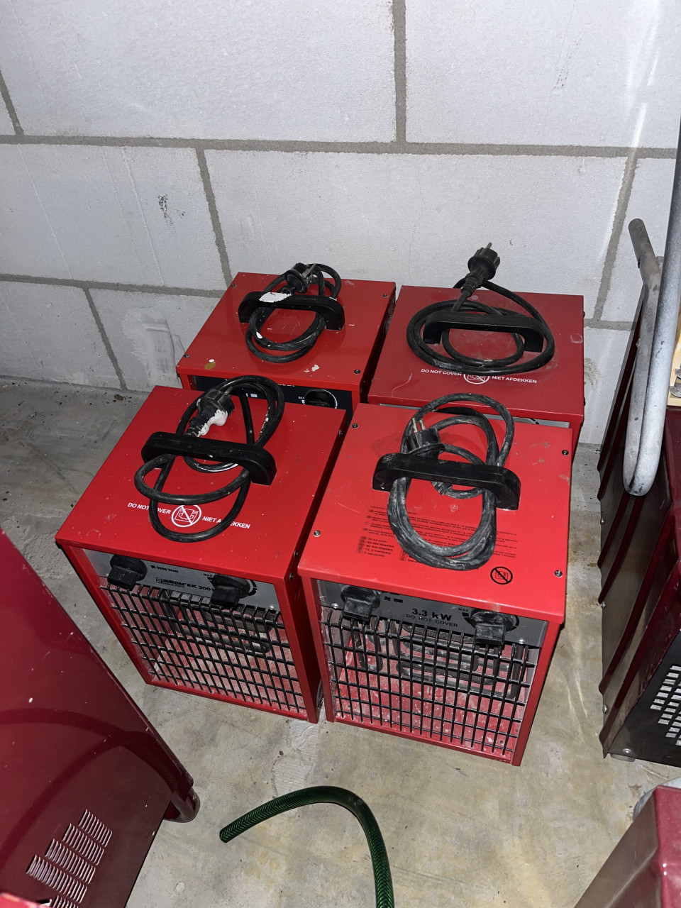 TE HUUR: Kachels, heaters, warmteblowers, bouwdrogers en aggregaten!