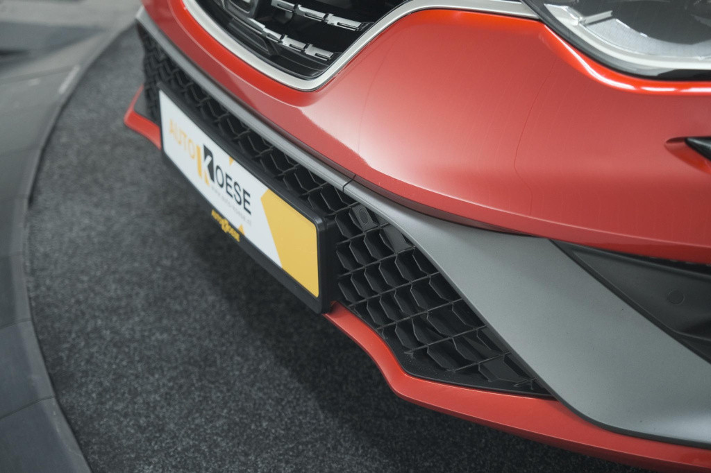 Renault Megane 1.6 plug-in hybrid 160 r.s. line | camera | head-up display 