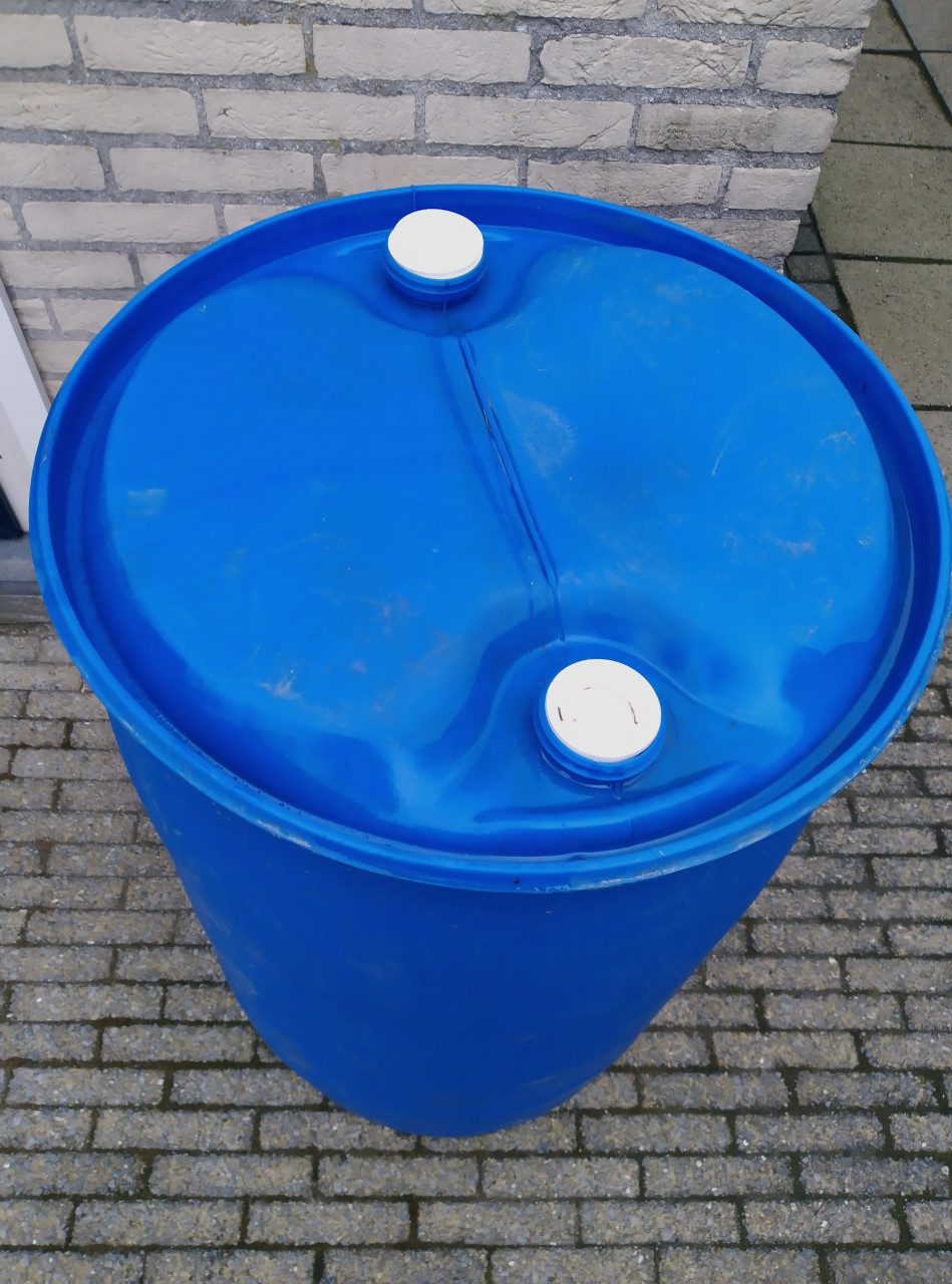 Kunststof vaten 200 Ltr