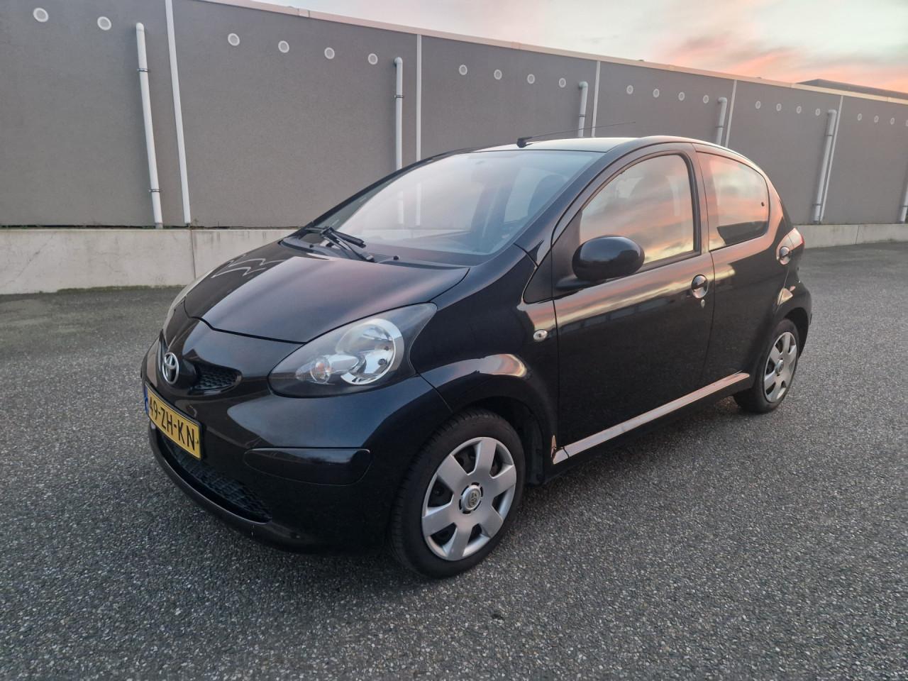 Toyota Aygo 1.0-12V +