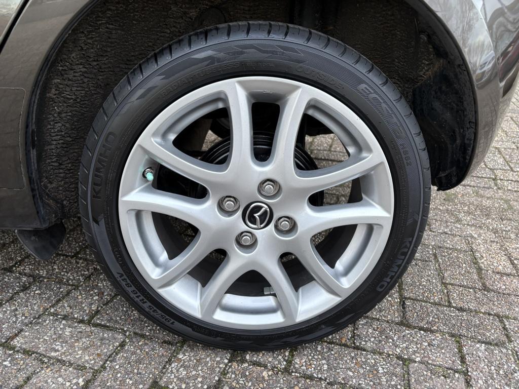 Mazda 2 1.3 silver edition