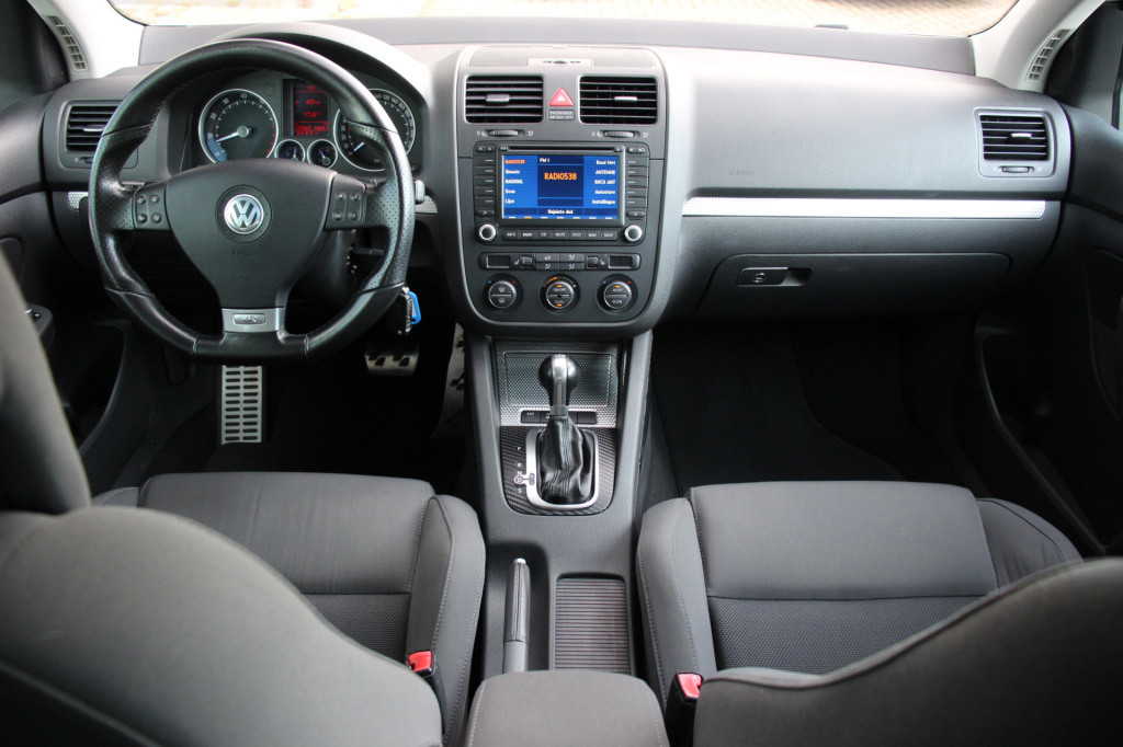 Volkswagen Golf 3.2 r32 | navi | xenon | dsg | 250pk | youngtimer
