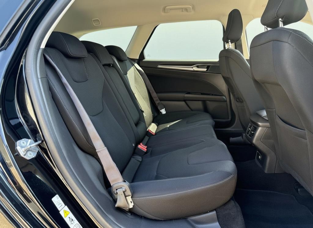 Ford Mondeo wagon 2.0 ivct hev titanium