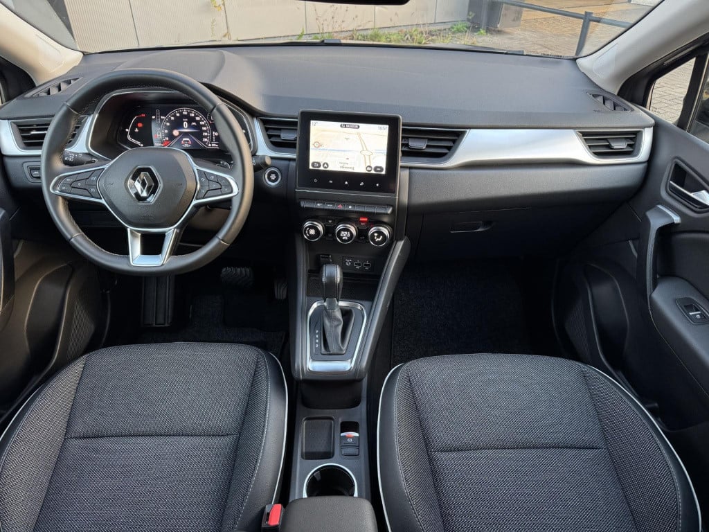 Renault Captur 1.3 tce 140 intens automaat, trekhaak!