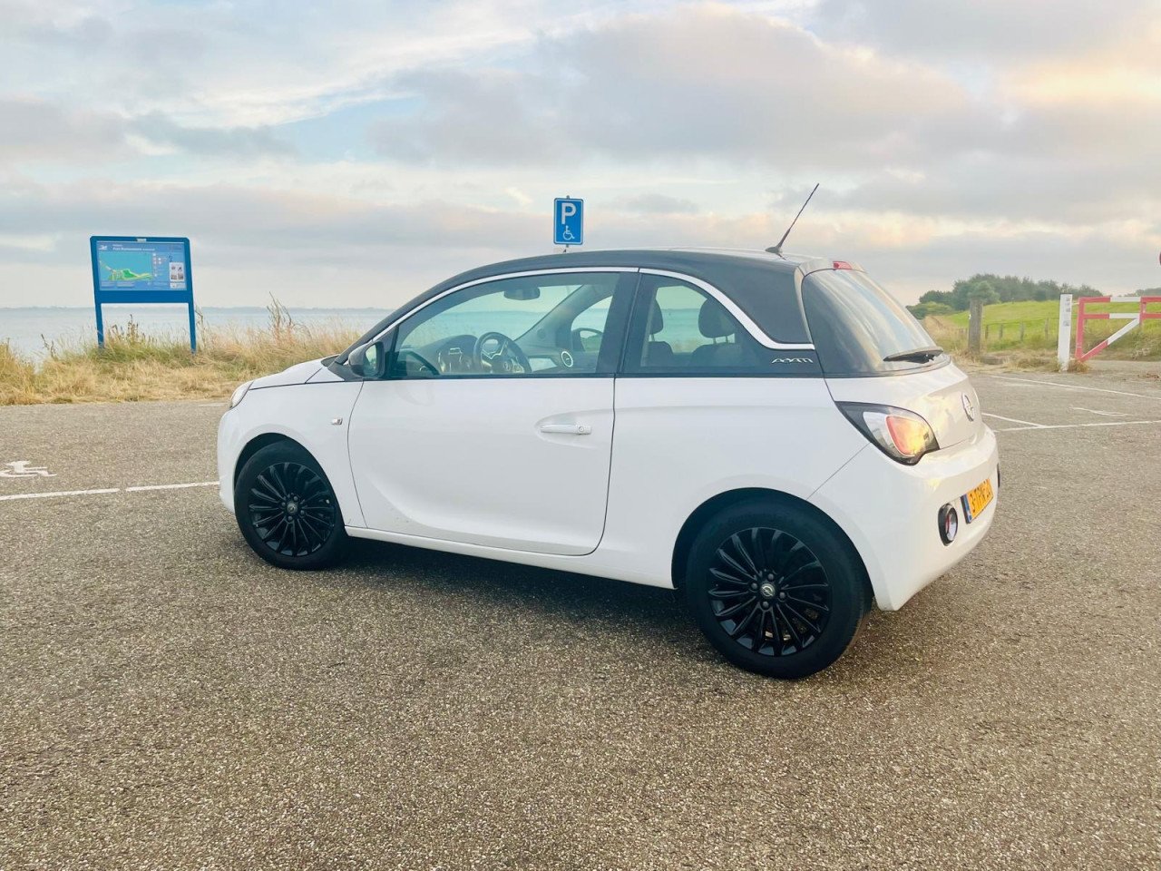 Opel adam 1.4 bi-fuel