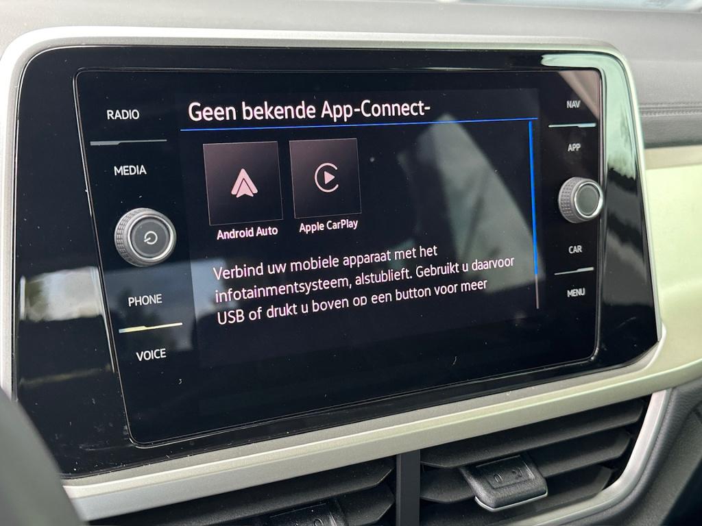 Volkswagen T-roc 1.5 tsi 150pk move | navi | carplay | stoelverwarming | ri