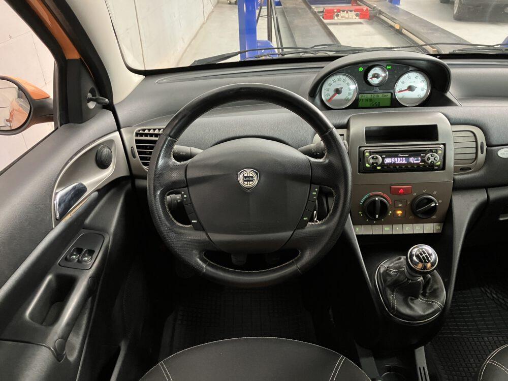 Lancia Ypsilon 1.2 16V MomoDesign