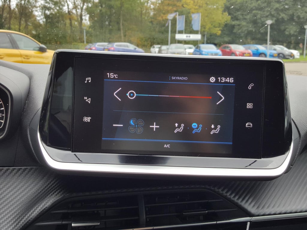 Peugeot 208 1.2 puretech 100pk active airco | cruise control navigatie via 