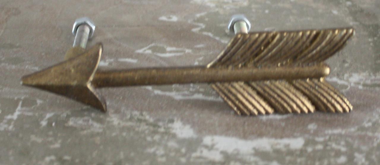 Metalen deurknop pijl