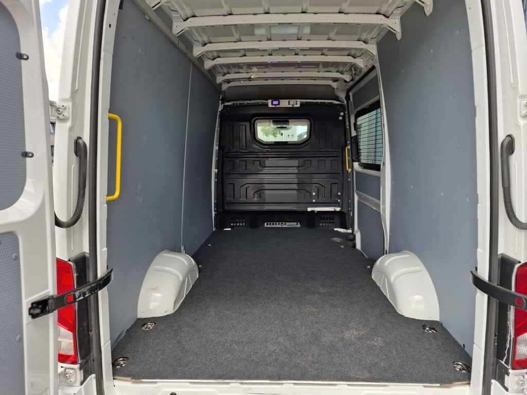 Volkswagen Crafter 35 2.0 tdi l3h3 highline airco / cruise controle / navi 