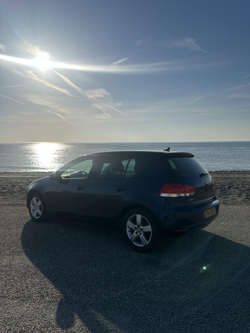 Volkswagen Golf 1.2 TSI 77KW 2011 Blauw nieuwe apk