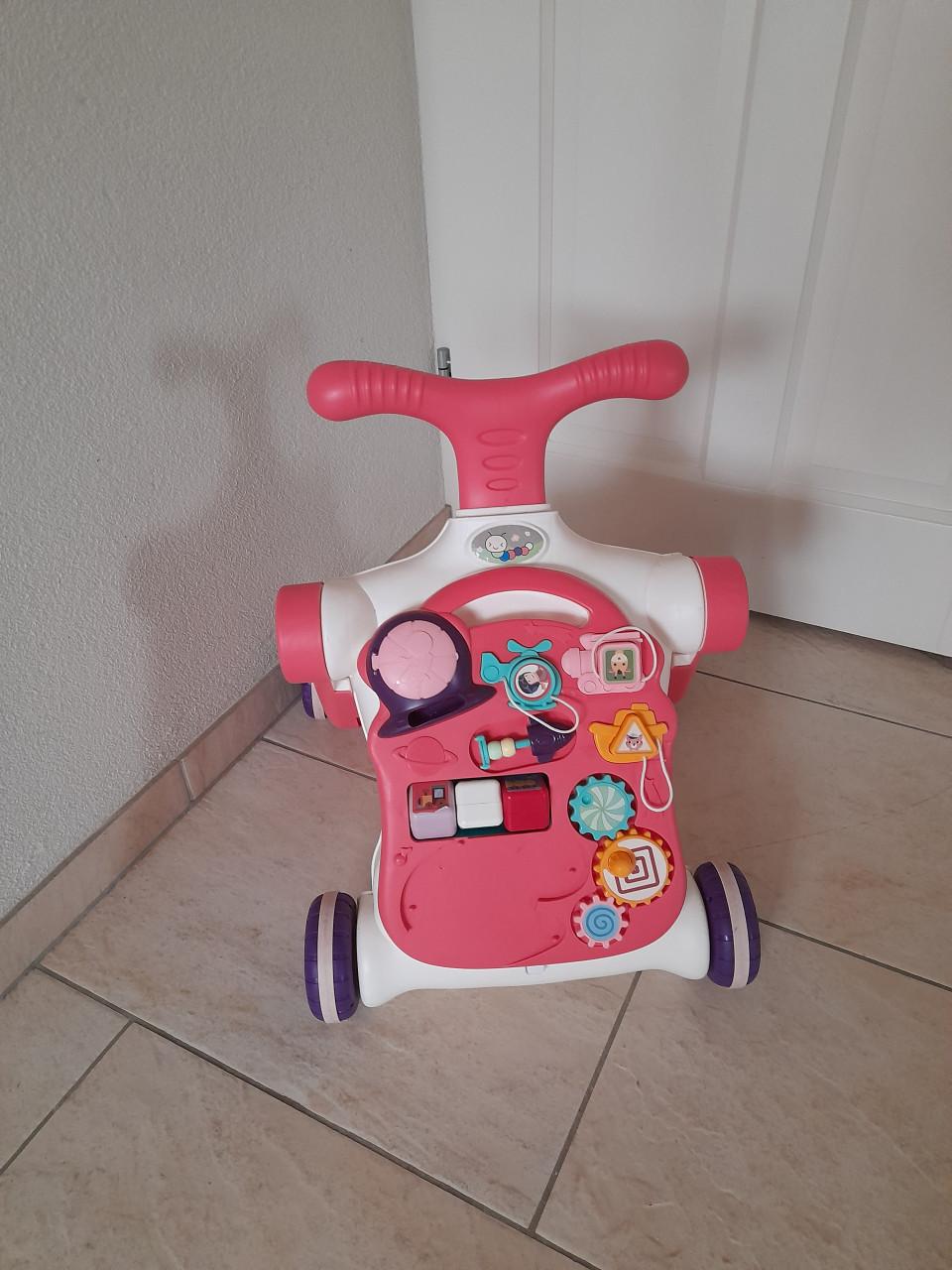 Leuk Loop autootje / baby walker  (in goede staat )