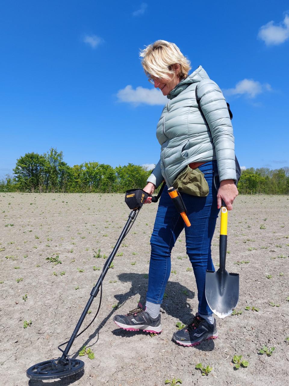 Metaaldetectie workshops op boomgaarden, weilanden en akkers