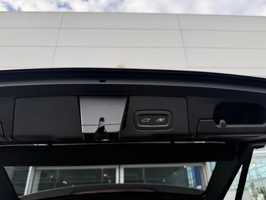 Volvo XC60 t8 390pk recharge inscription| panodak| adap.cruise| trekhaak| 3