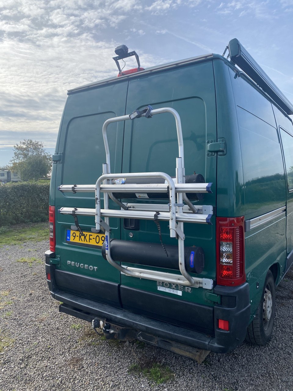 Kampeerbusje/camper te koop Peugeot Boxer off grid kamperen