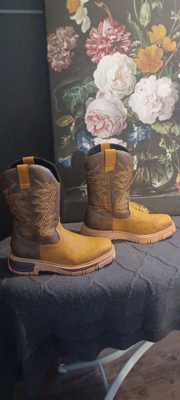 Heren boots, materiaal leer 25,—€