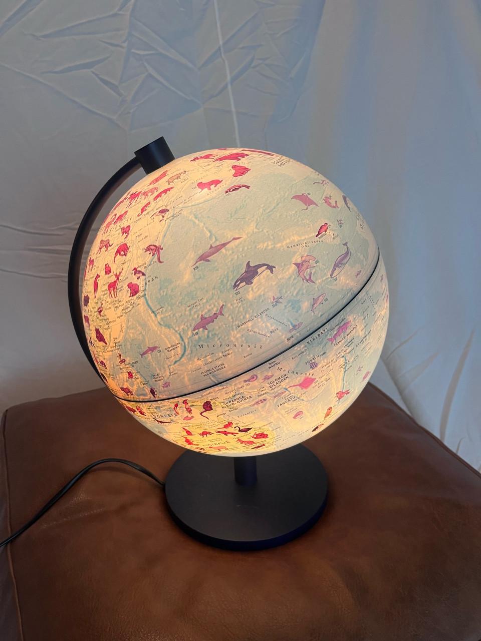 Stella Nova dieren wereldbol verlicht!