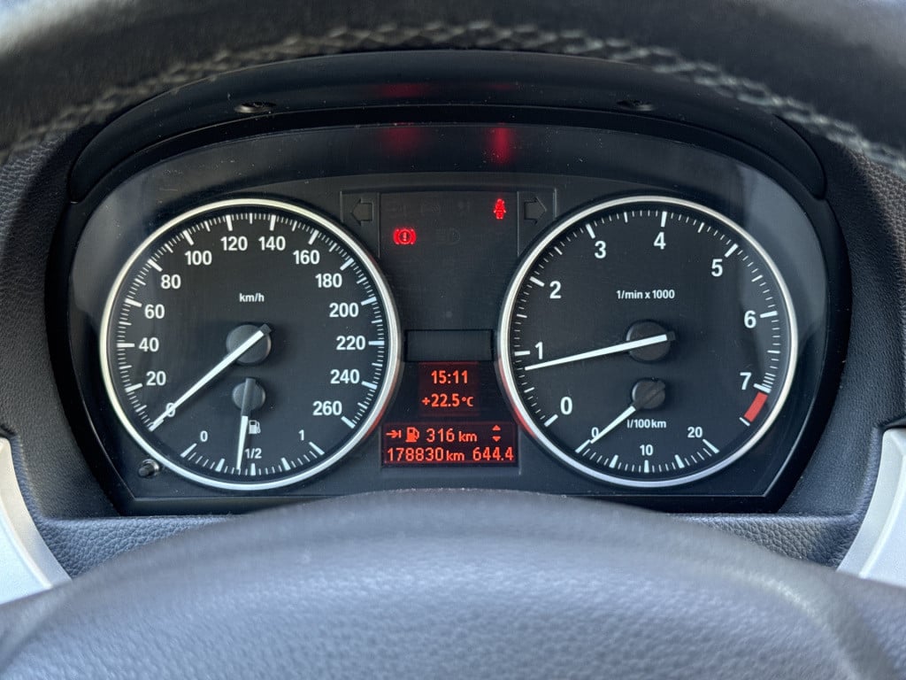 BMW 3-serie coupé 320i business line | parellak | navi | pdc | bi-xenon
