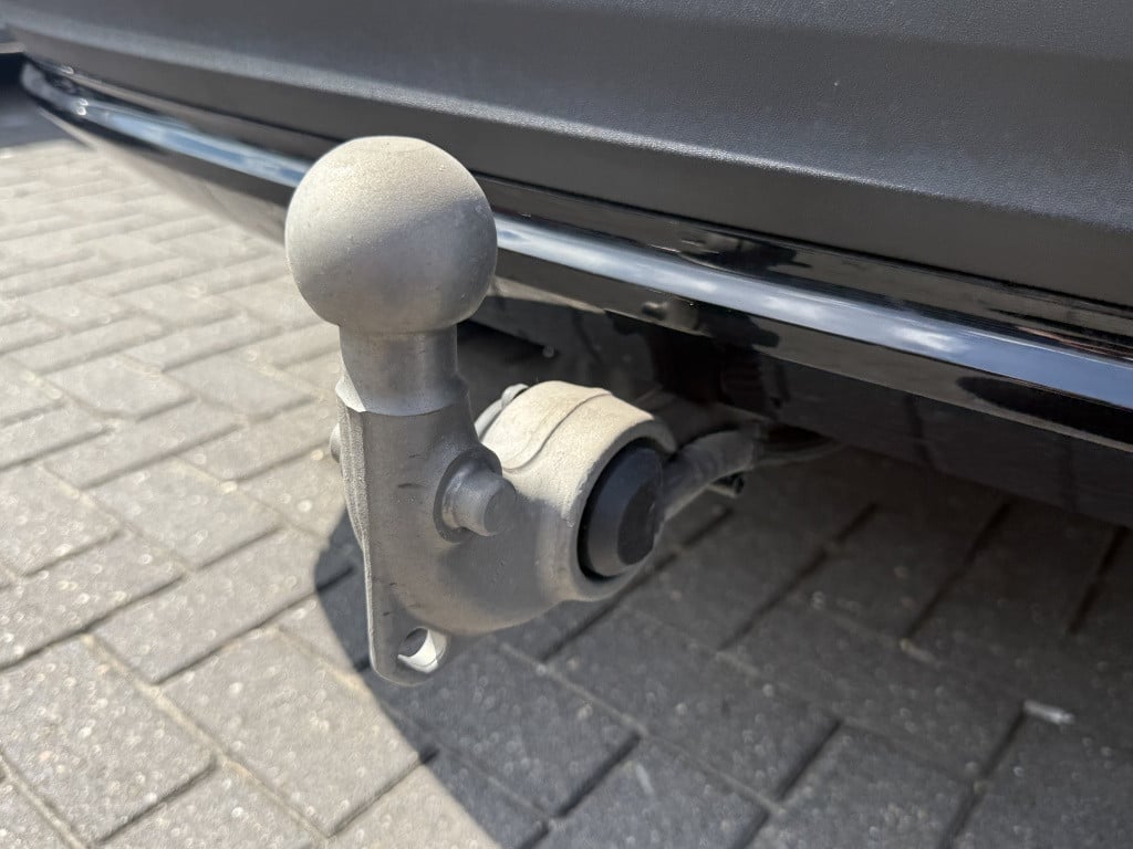 Volvo XC40 2.0 b4 plus dark