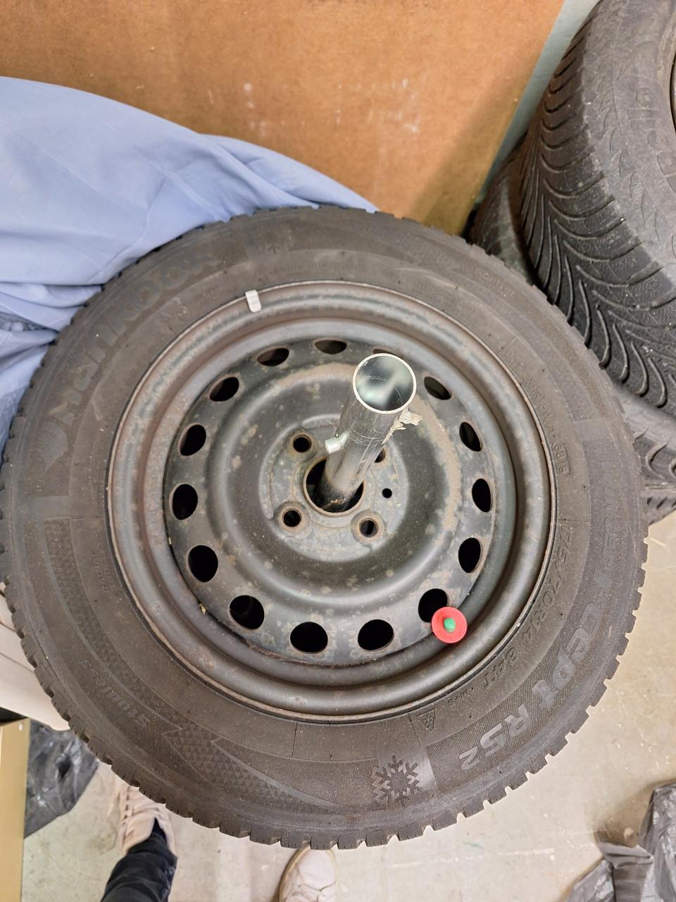 GRATIS - Winterbanden 175/70R14