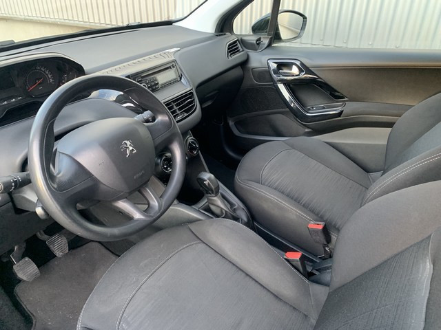 Peugeot 208 1.0 - v e r k o c h t
