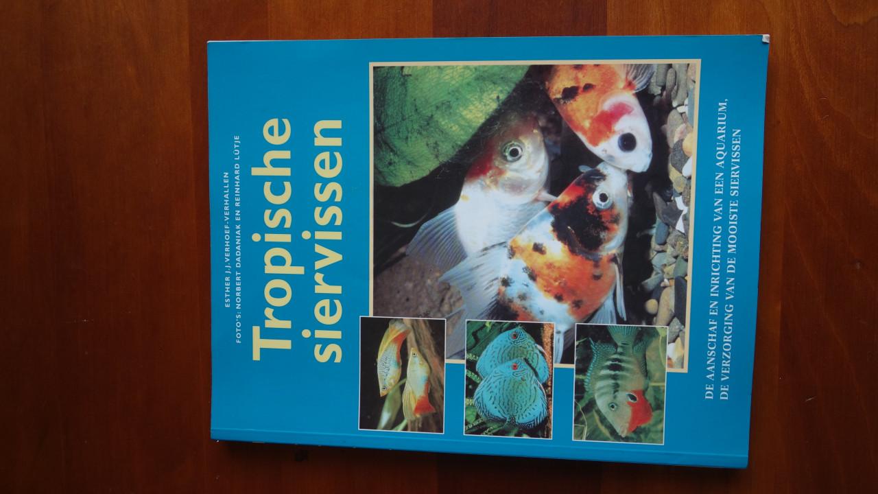 DIVERSE BOEKEN OVER VISSEN