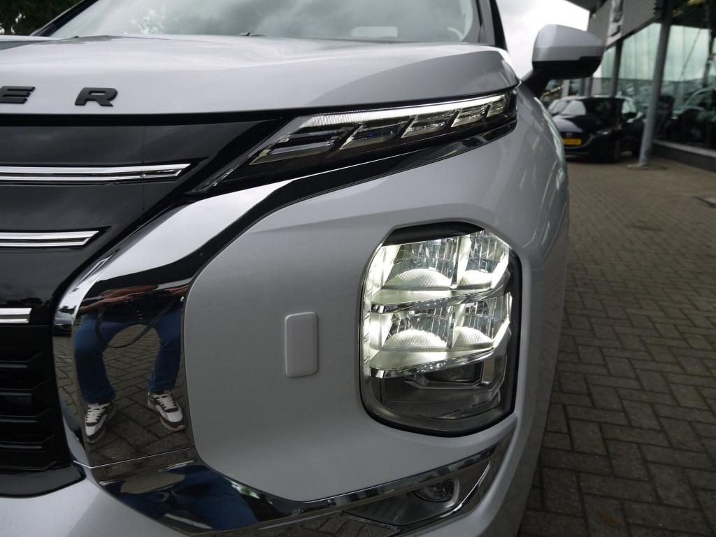 Mitsubishi Outlander 2.4 phev instyle 306pk s-awc|rijklaar