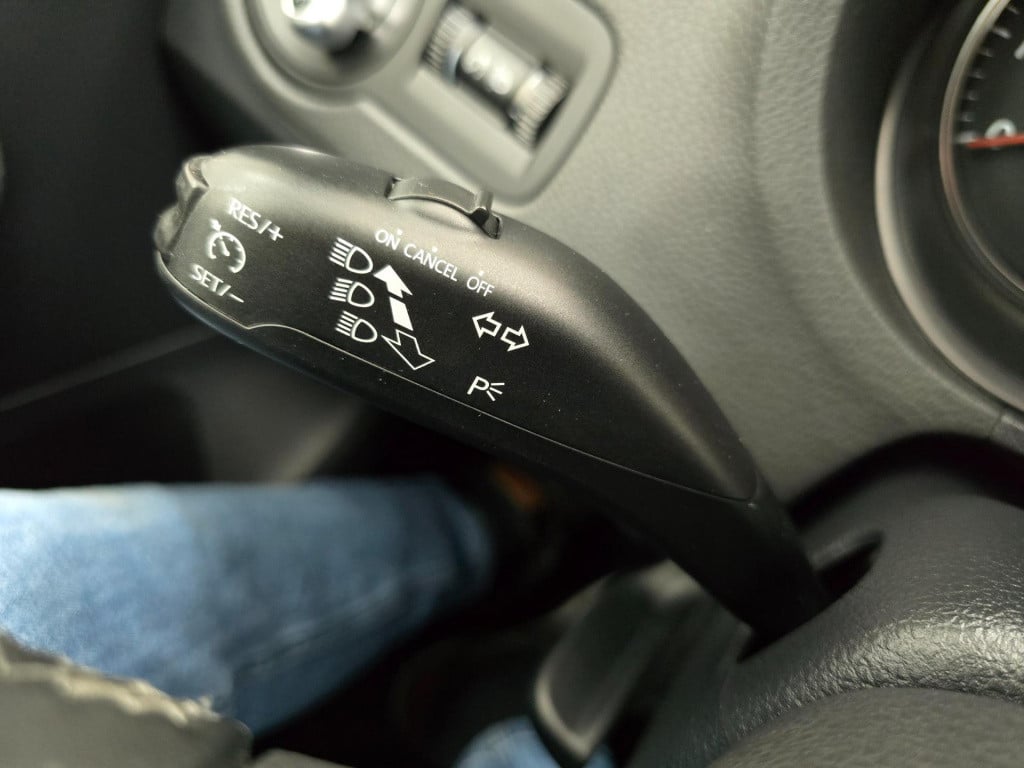 Volkswagen Polo occasion 1.2 tsi highline met parkeersensoren en 5 deurs zw