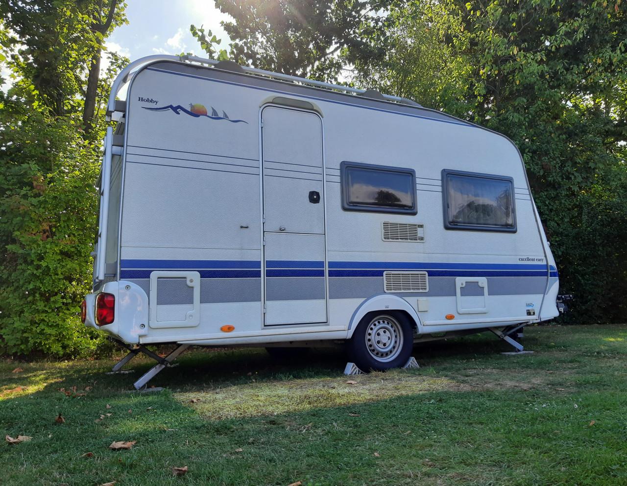Caravan Hobby 400SB Excelelent