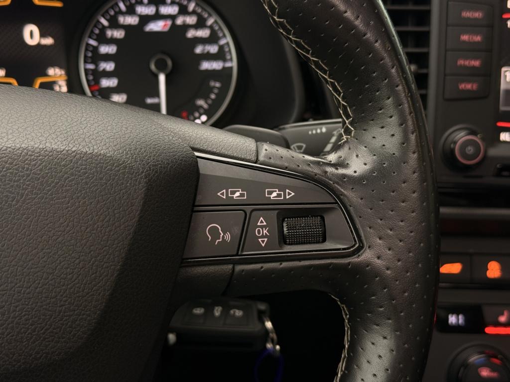 Seat Leon st 2.0 tsi cupra 290 | pano | stoelverwarming | achteruitrijcamer