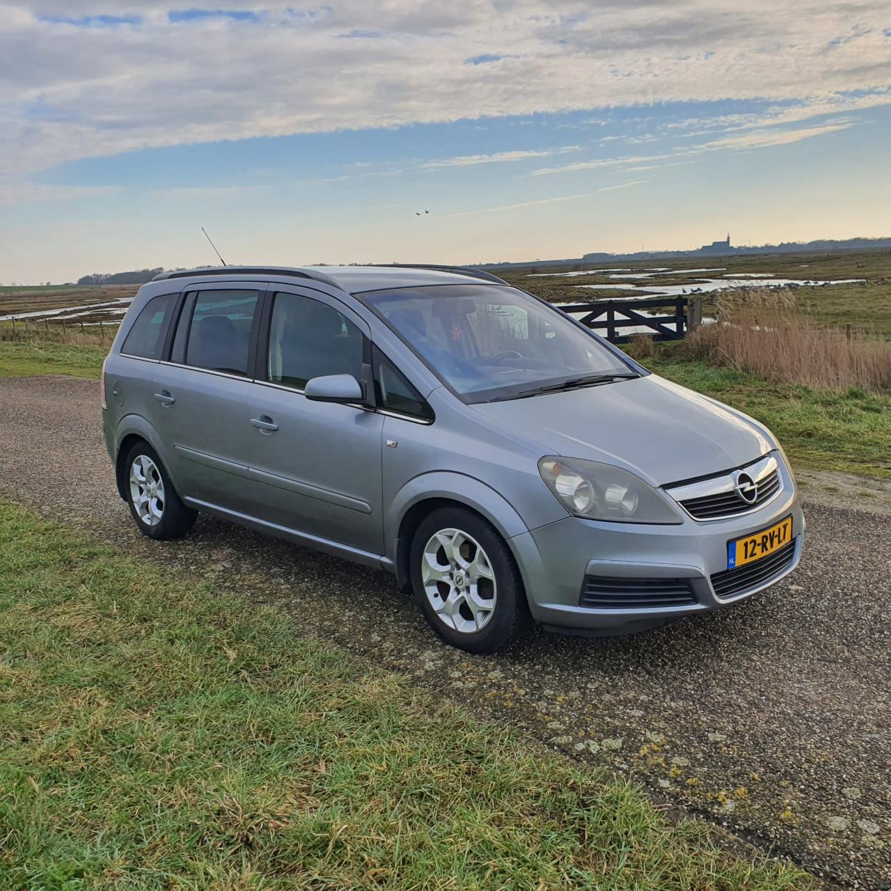 Opel Zafira 1.8 Enjoy 7 persoons
