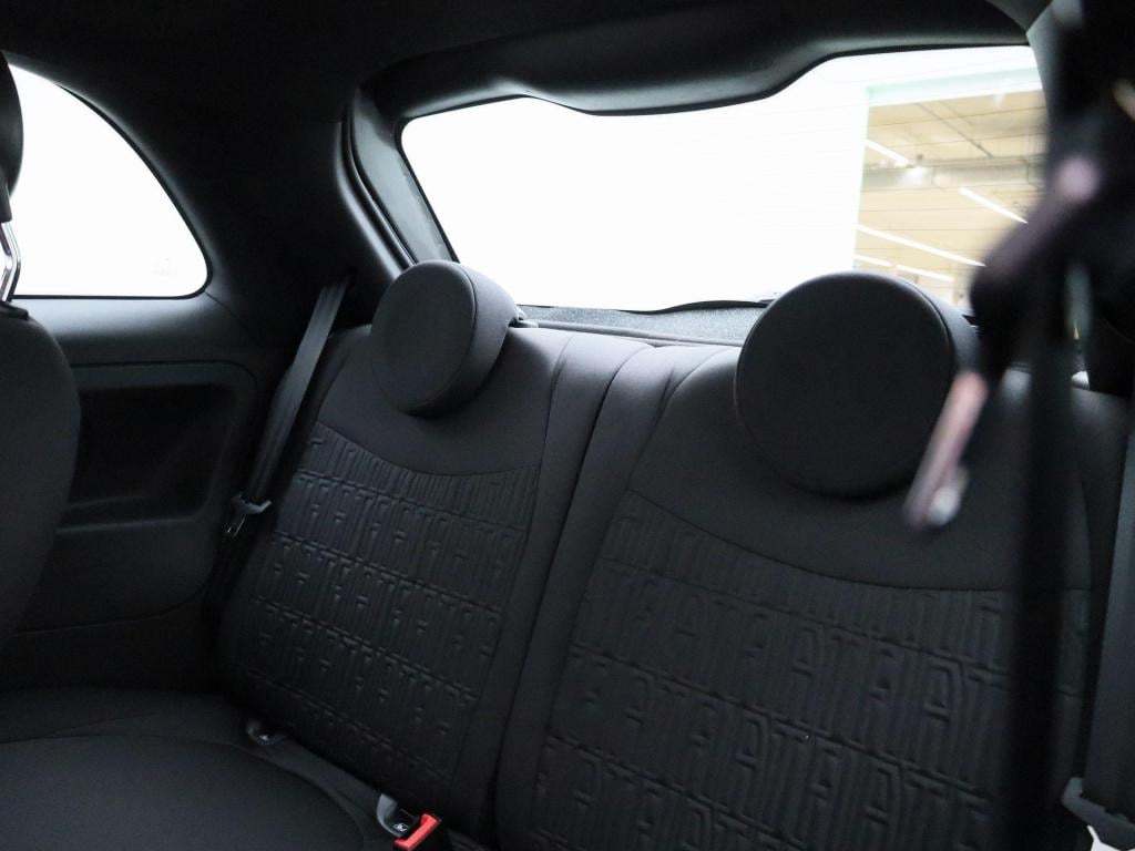 Fiat 500 1.0 hybrid dolcevita | panorama dak | parkeer sensoren | climate c