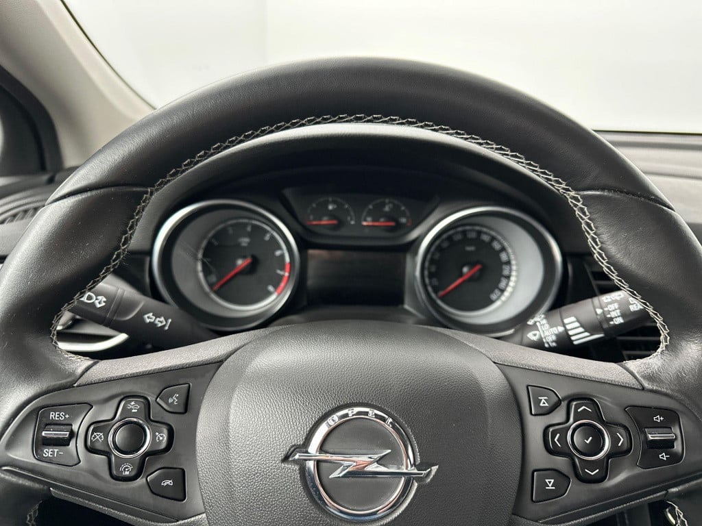 Opel Astra sports tourer 1.0 innovation camera | navigatie | apple carplay/