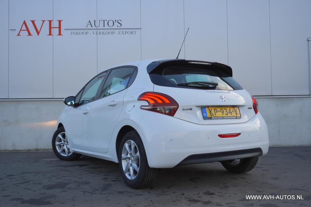 Peugeot 208 1.2 puretech blue lion